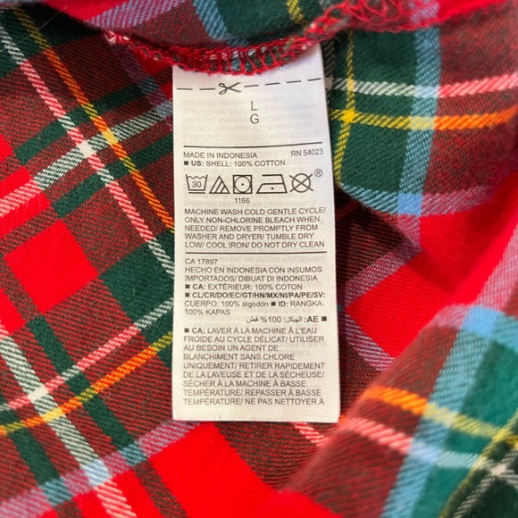 OLD NAVY PLAID BUTTON DOWN - Picture 4 of 7